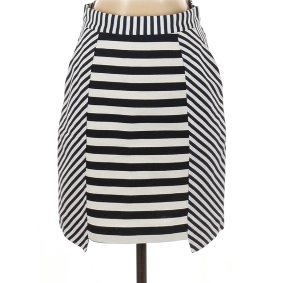 WHIT Textured Asymmetrical Striped Skirt Size 4 - Picture 1 of 11